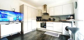 Remarkable 1-Bed Apartment in Bedford